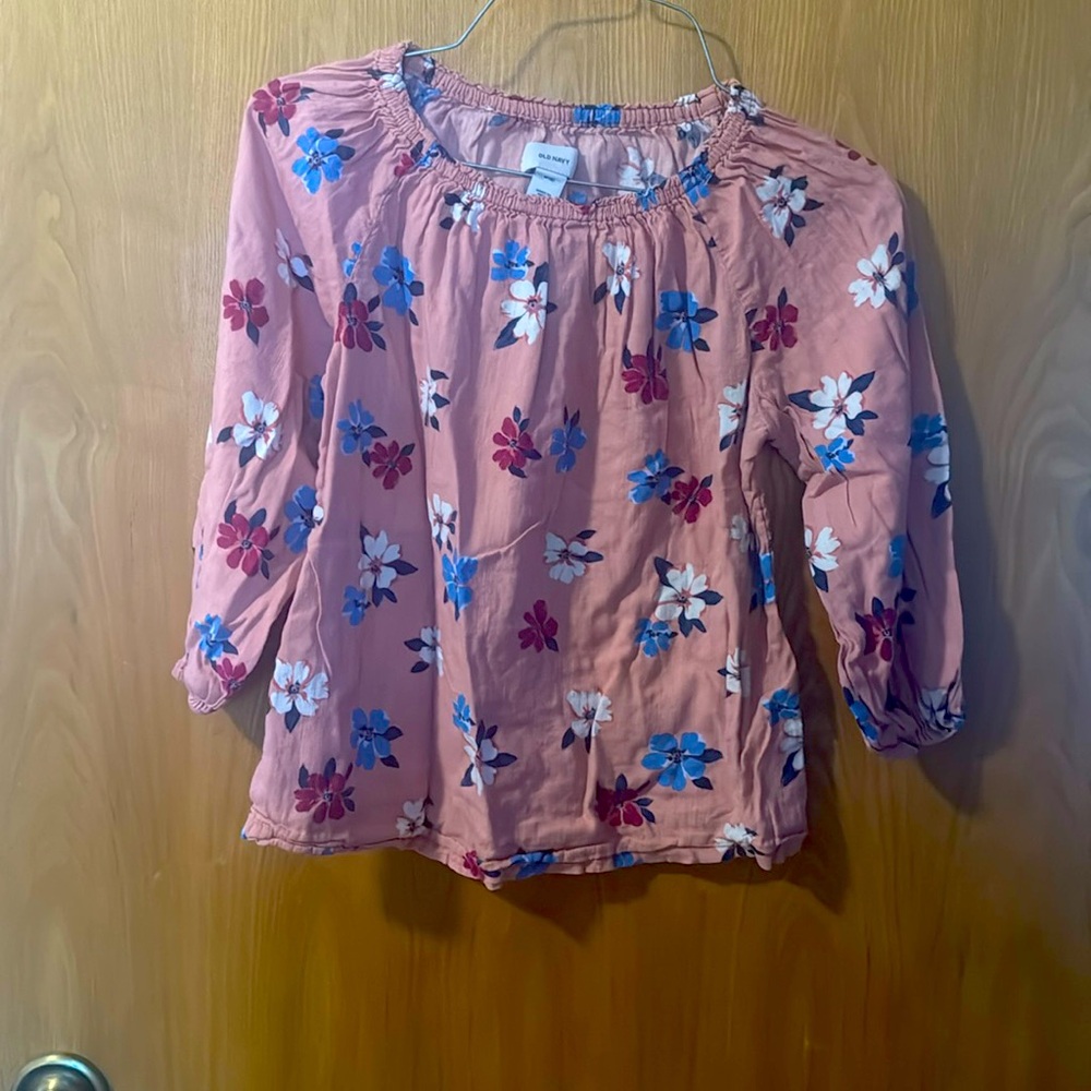 Girls Old Navy Flowered Shirt M - 8